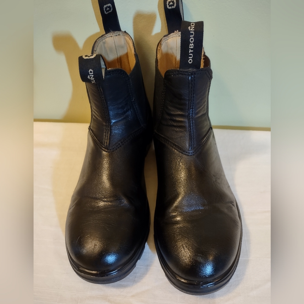 Outbound Men's Chelsea Boots Size 7 in Black